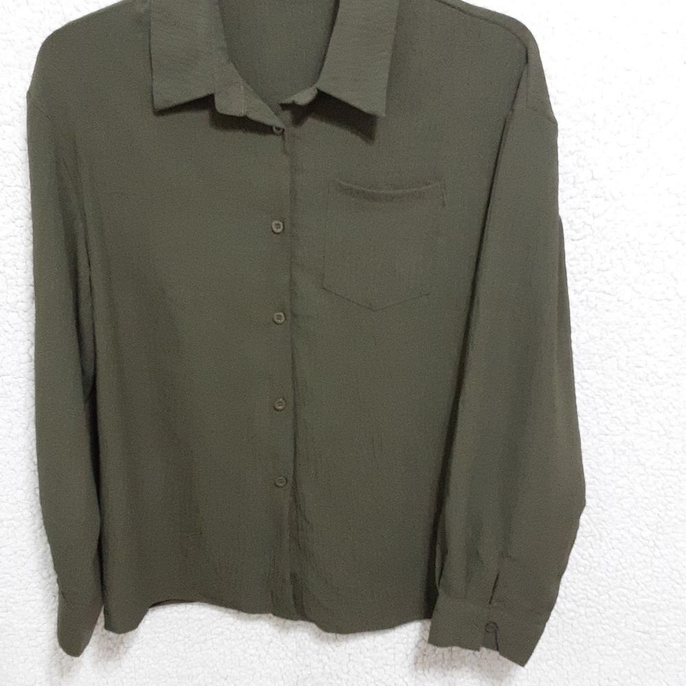 Olive Green Women's Button-Front Pants Set - Picture 2 of 9